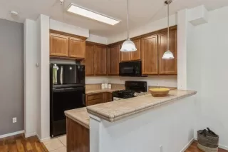 Photo #1: 223032367 Listing