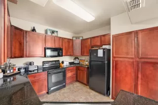 Photo #6: 223032426 Listing 