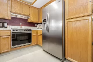 Photo #3: 223032460 Listing 