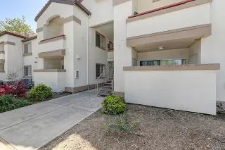 Photo #3: 223032492 Listing