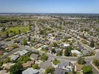 Photo #3: 223032889 Listing 