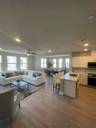 Photo #2: 223033168 Listing 