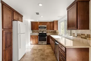 Photo #6: 223033372 Listing 