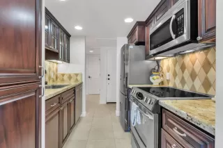 Photo #4: 223035663 Listing