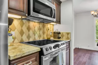 Photo #6: 223035663 Listing