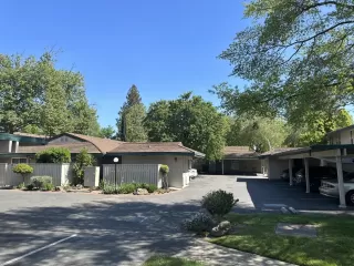 Photo #1: 223036839 Listing 