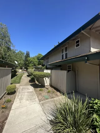 Photo #3: 223036839 Listing 