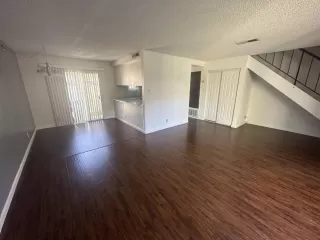 Photo #4: 223036839 Listing 