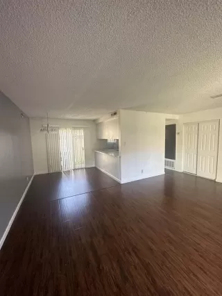 Photo #5: 223036839 Listing 