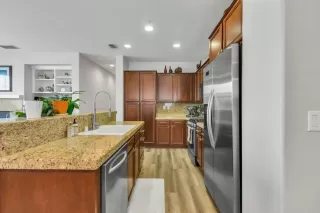 Photo #4: 223037136 Listing 