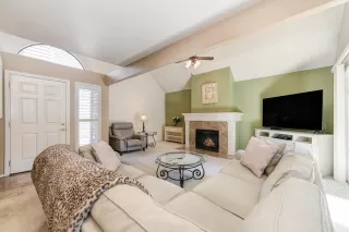 Photo #3: 223037449 Listing