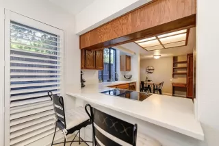 Photo #6: 223037449 Listing