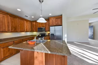 Photo #3: 223037687 Listing 