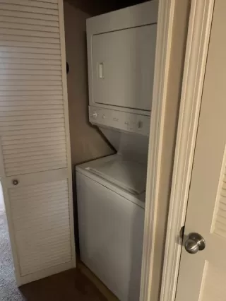 Photo #3: 223038467 Listing