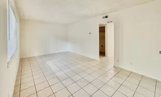 Photo #2: 223038495 Listing 