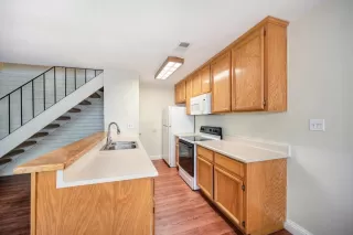 Photo #6: 223039057 Listing