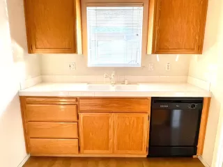Photo #6: 223039936 Listing