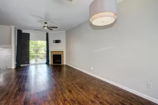 Photo #4: 223040273 Listing