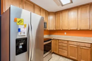 Photo #4: 223040706 Listing