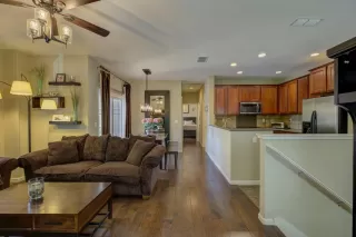 Photo #3: 223040929 Listing