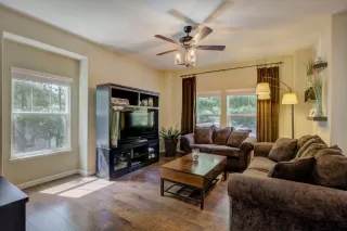 Photo #6: 223040929 Listing