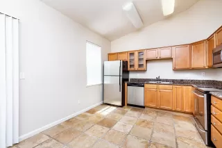 Photo #4: 223041082 Listing