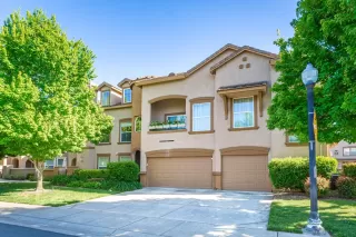 Photo #1: 223041126 Listing