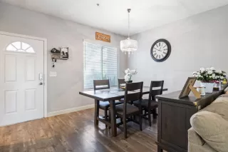 Photo #3: 223041313 Listing