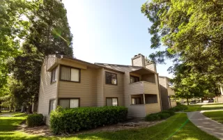 Photo #2: 223041384 Listing