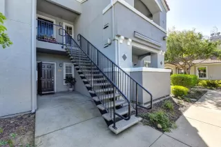 Photo #1: 223041658 Listing