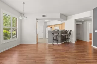 Photo #5: 223041768 Listing