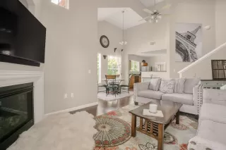 Photo #2: 223042730 Listing 