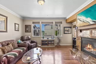 Photo #3: 223042873 Listing
