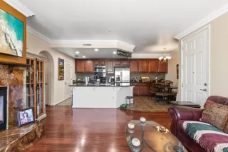 Photo #4: 223042873 Listing