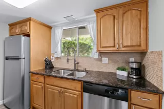 Photo #6: 223043491 Listing