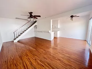 Photo #3: 223043759 Listing