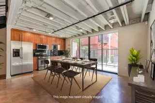 Photo #4: 223043829 Listing