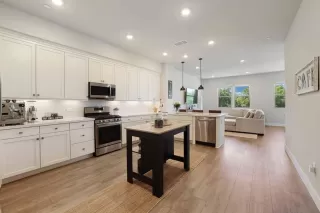 Photo #6: 223044356 Listing