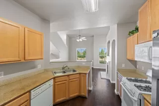 Photo #4: 223044402 Listing 