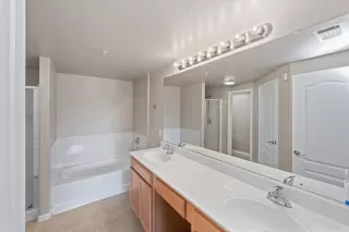 Photo #5: 223044402 Listing 