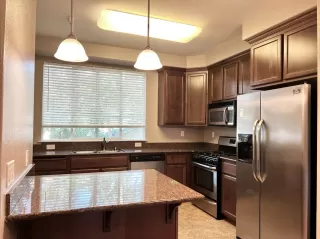 Photo #2: 223044844 Listing 