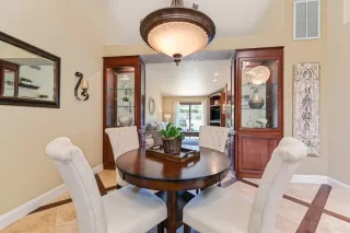 Photo #6: 223044906 Listing