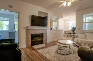 Photo #2: 223045528 Listing