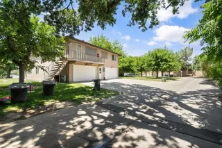 Photo #4: 223046133 Listing