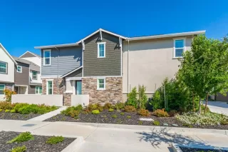 Photo #2: 223048627 Listing