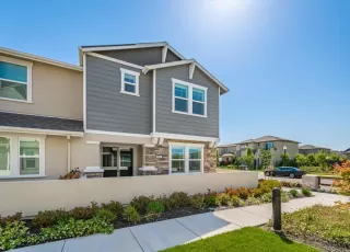 Photo #4: 223048627 Listing