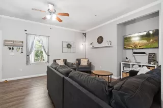 Photo #3: 223048741 Listing 