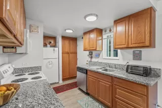 Photo #5: 223049177 Listing