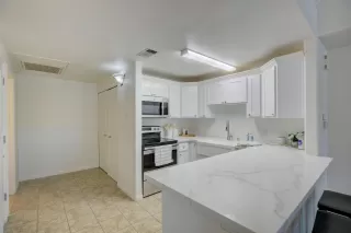 Photo #6: 223049508 Listing 