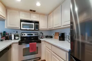 Photo #2: 223049841 Listing